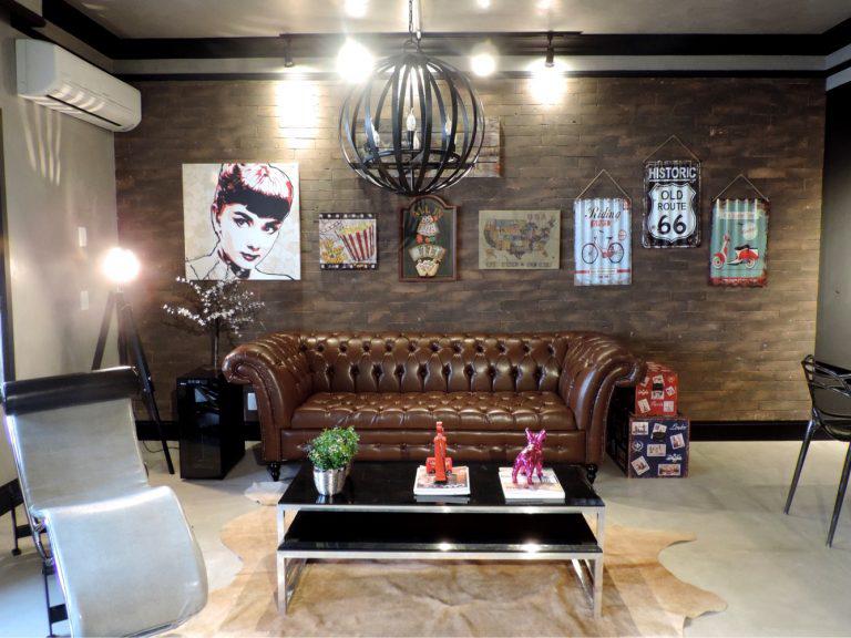 Pendure quadros de tamanhos diferentes Inspire Decor Sinop MT