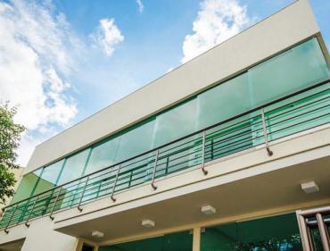Fachada de Vidro